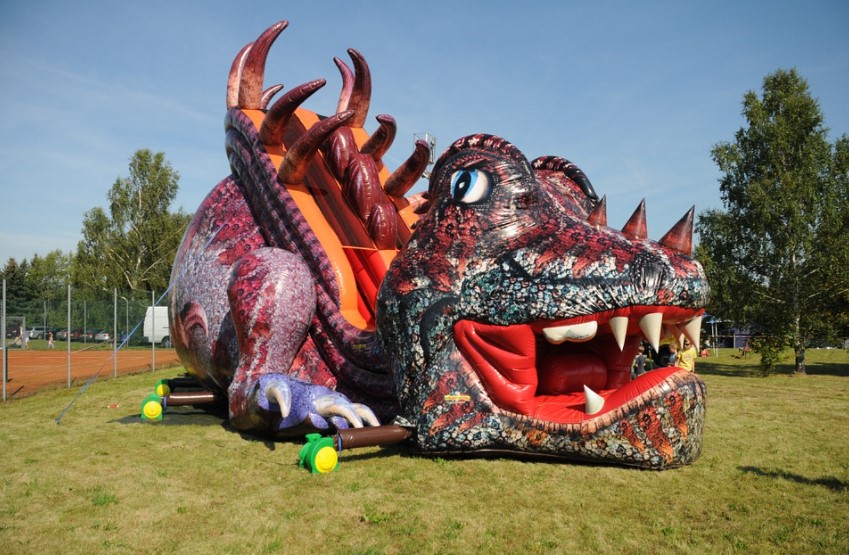 How much does it cost to hire bouncy castles in London? London Business News